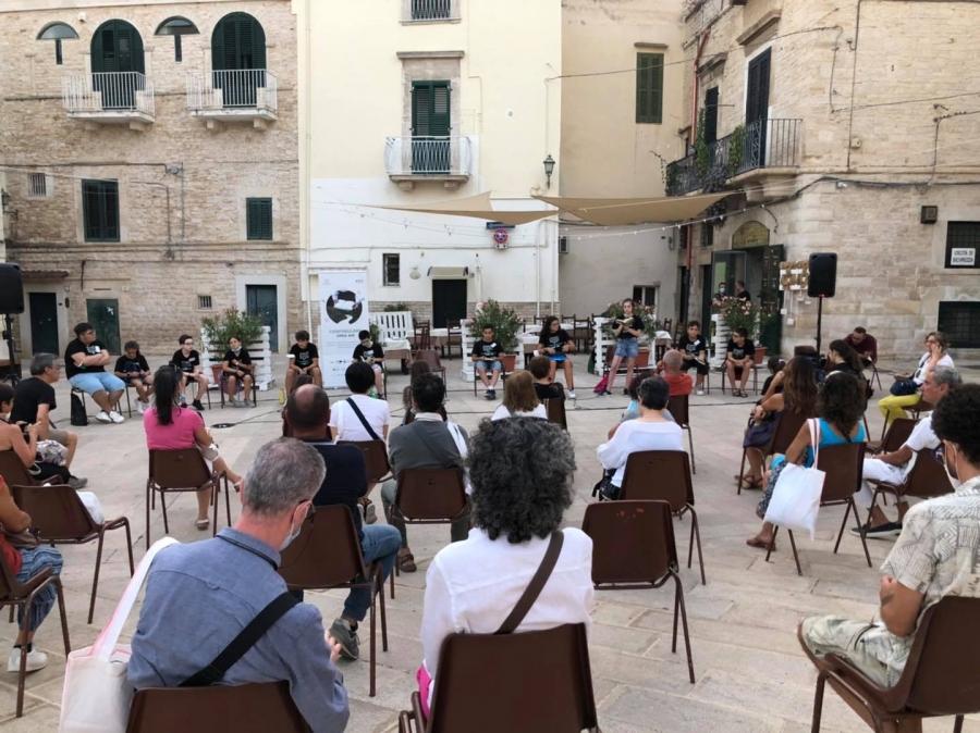 PIERDOMENICO BACCALARIO PER IL TERZO APPUNTAMENTO DI CONFABULARE OPEN AIR